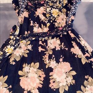 American Eagle Jumpsuit. Linen material, black with pick/peach floral.